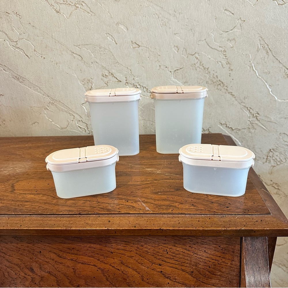 4 Vintage Tupperware White with Soft Pink Lid Spice Shaker Modular Mates